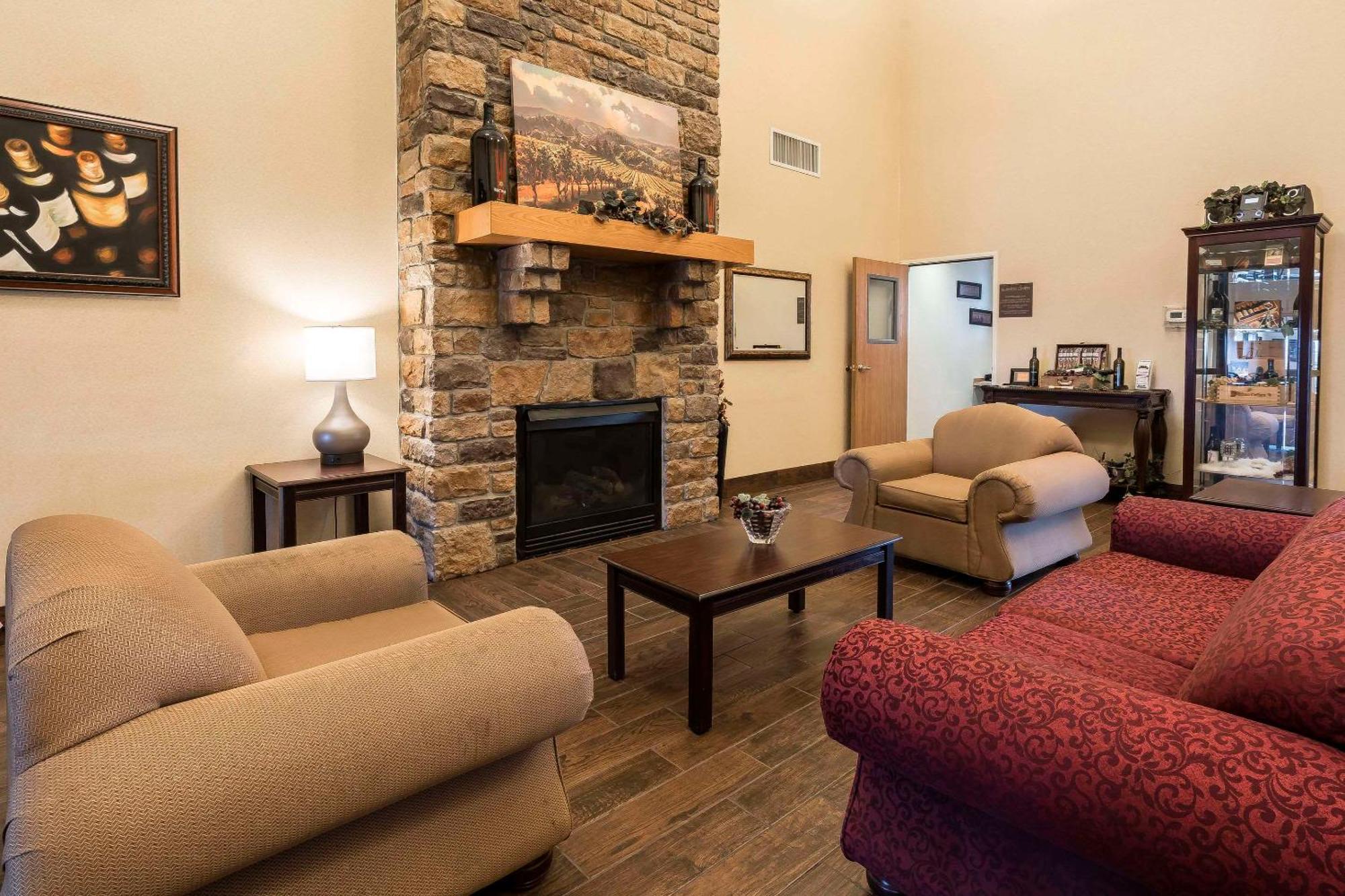 Comfort Inn & Suites Walla Walla Bagian luar foto