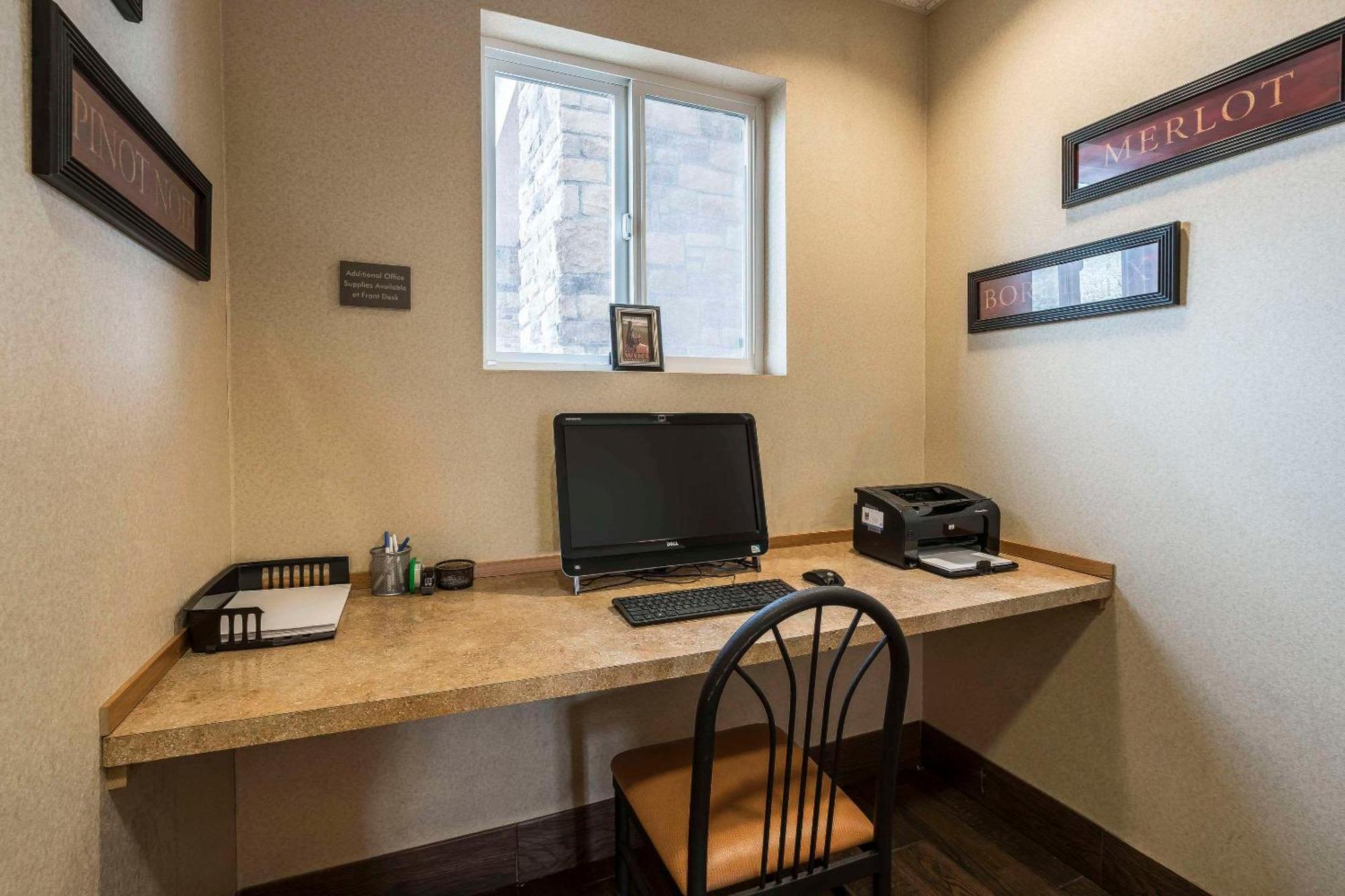 Comfort Inn & Suites Walla Walla Bagian luar foto