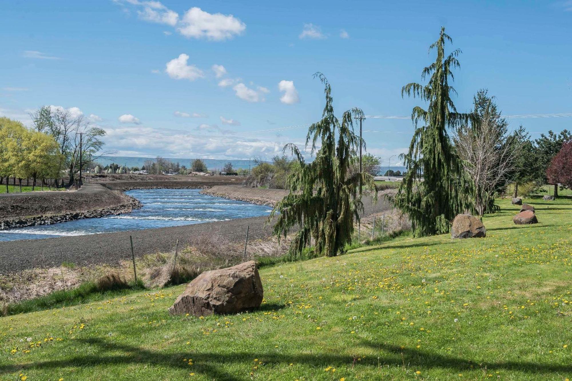 Comfort Inn & Suites Walla Walla Bagian luar foto